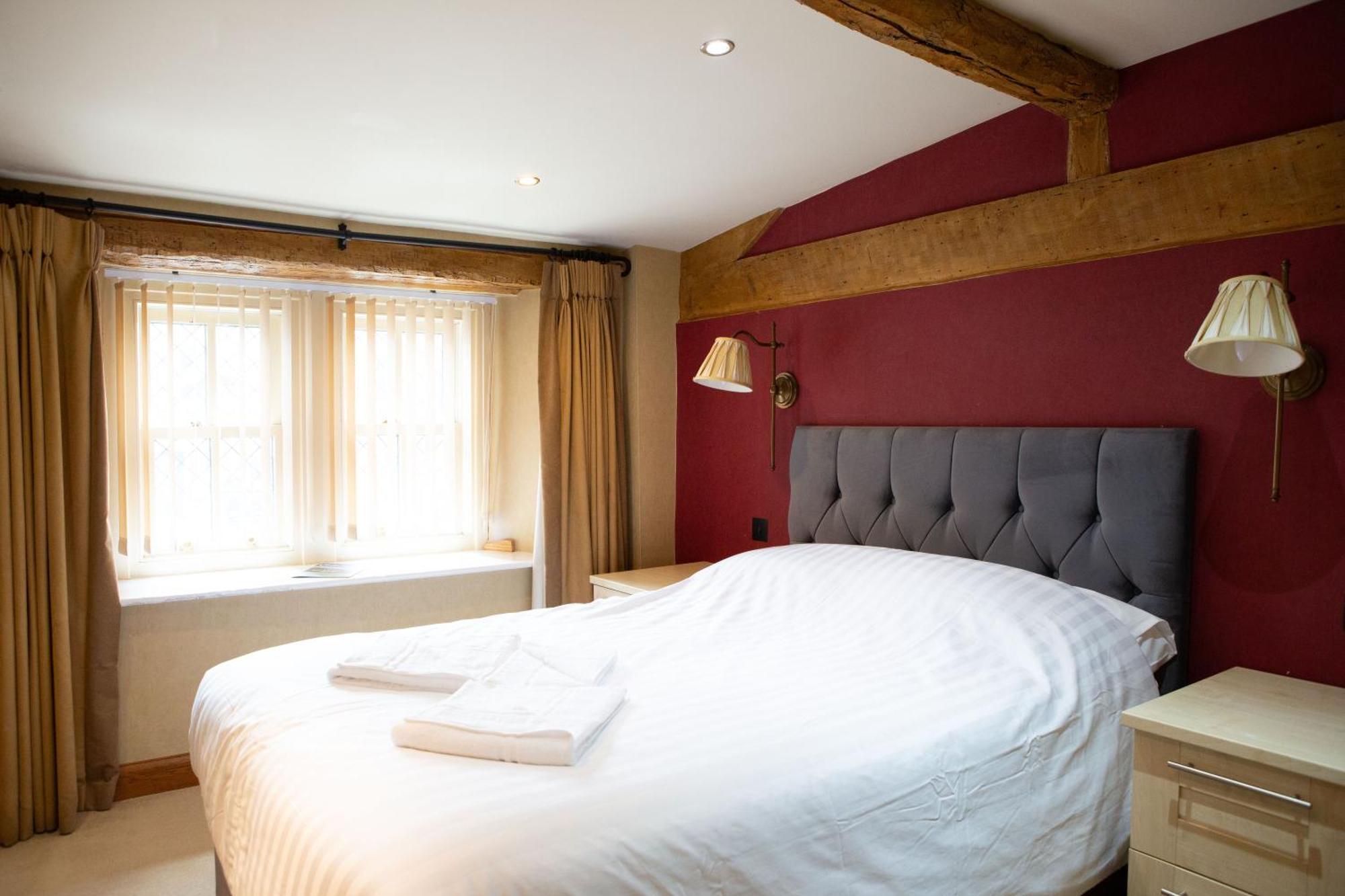 Coach House Otel Bentham Dış mekan fotoğraf