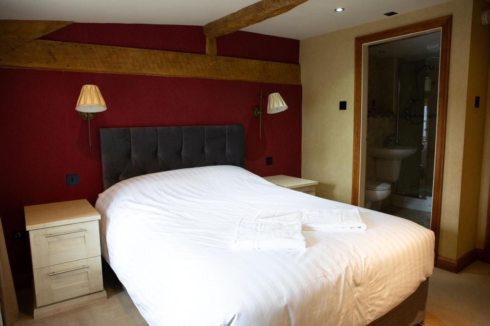 Coach House Otel Bentham Dış mekan fotoğraf