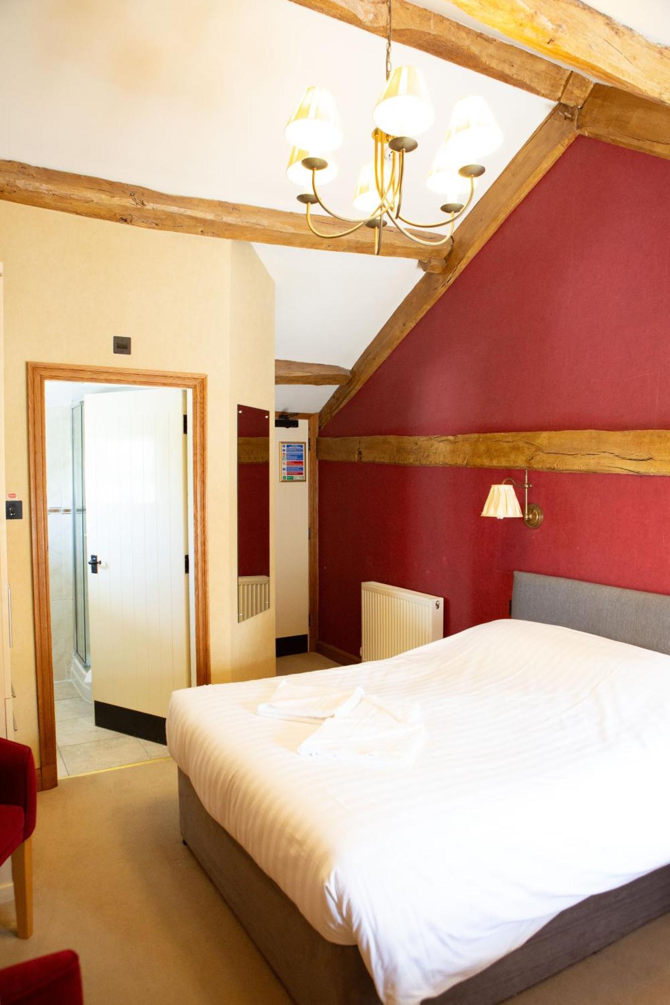 Coach House Otel Bentham Dış mekan fotoğraf